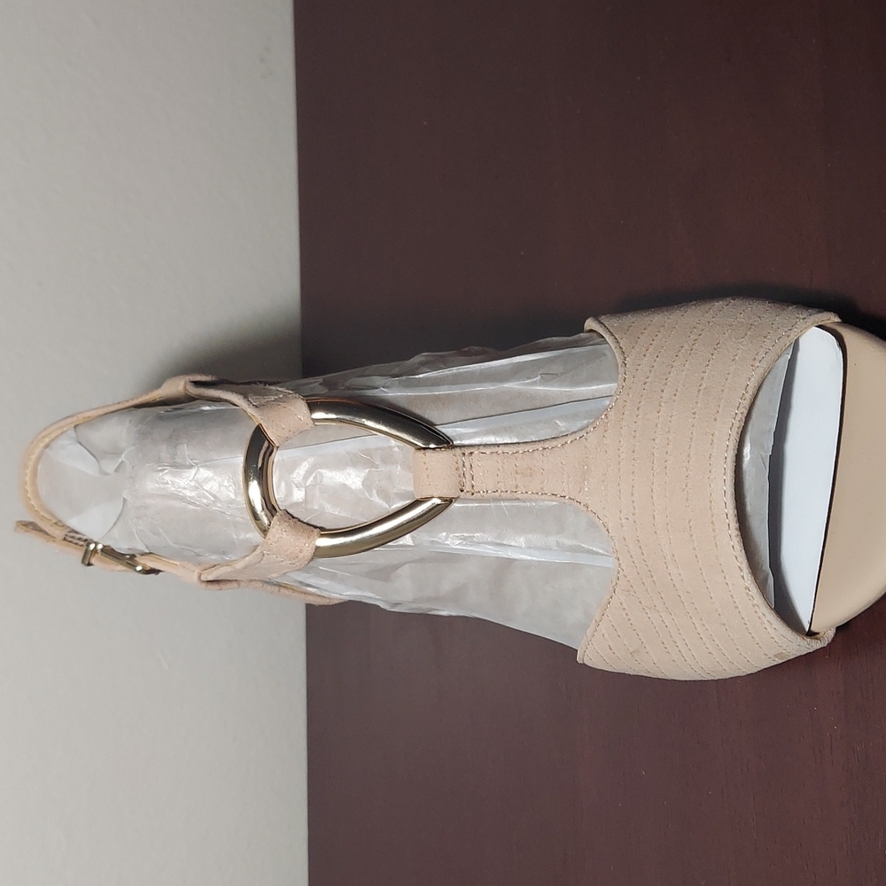 woman's shoes